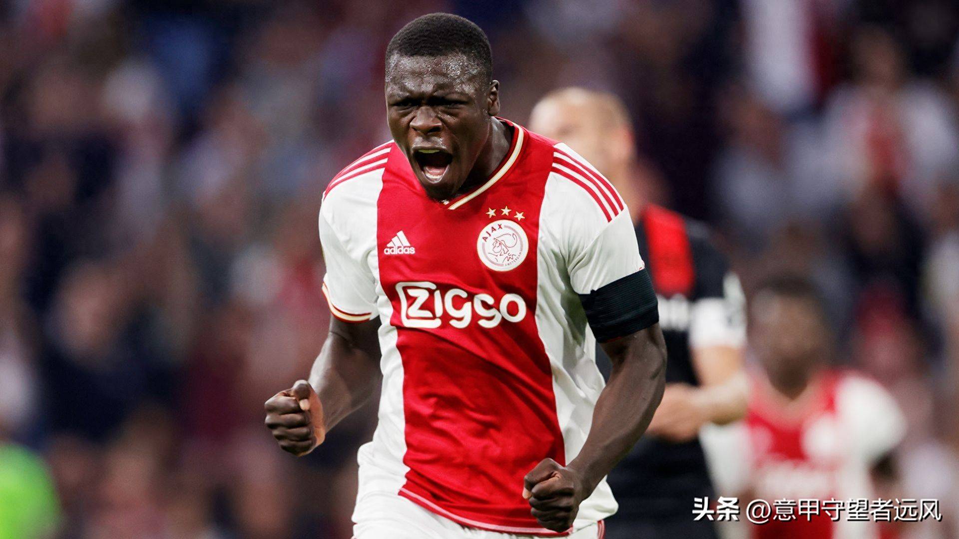 阿贾克斯客场击败前进之鹰，年轻球员亮眼(阿贾克斯客场击败前进之鹰,年轻球员亮眼了)